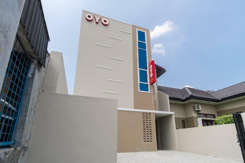 Reddoorz At Joyce Guest House Medan Exterior photo